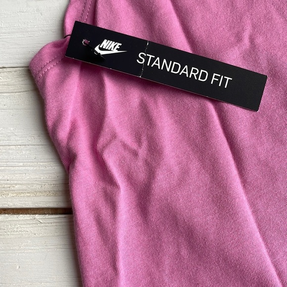 NWT Nike Sleeveless Workout Tank Pink size XS - Picture 2 of 8